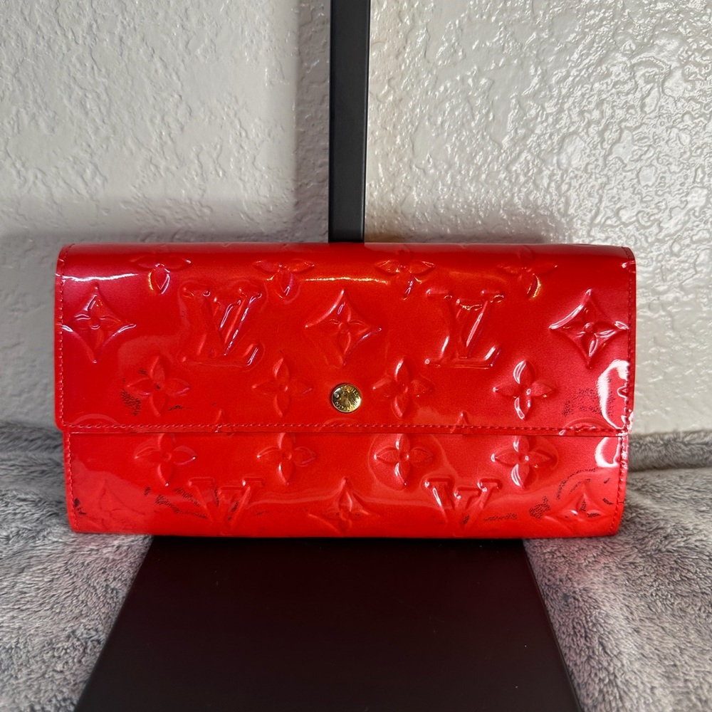Louis Vuitton Vernis Sarah Wallet